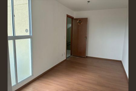 Sala de apartamento para alugar com 2 quartos, 40m² em Jardim Alvorada, Nova Iguaçu
