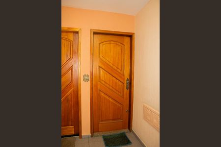 Apartamento à venda com 65m², 2 quartos e 1 vaga Apartamento à venda com 65m², 2 quartos e 1 vagaHall social
