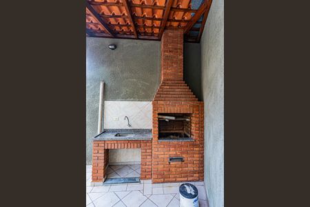 Casa à venda com 170m², 3 quartos e 3 vagas Casa à venda com 170m², 3 quartos e 3 vagasQuintal e churrasqueira