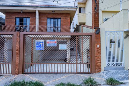 Casa à venda com 170m², 3 quartos e 3 vagas Casa à venda com 170m², 3 quartos e 3 vagasFachada