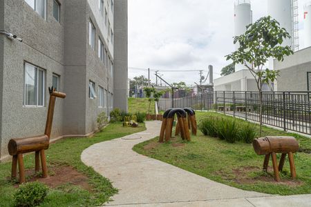 Apartamento para alugar com 43m², 2 quartos e sem vaga Apartamento para alugar com 43m², 2 quartos e sem vagaÁrea comum - Playground