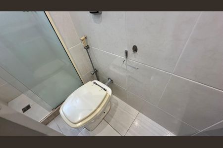 Apartamento para alugar com 198m², 3 quartos e 3 vagasBanheiro do Quarto 2