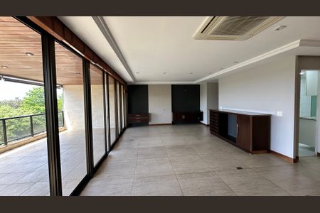 Apartamento para alugar com 198m², 3 quartos e 3 vagasSala