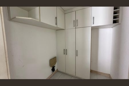 Apartamento para alugar com 198m², 3 quartos e 3 vagasQuarto de Serviço