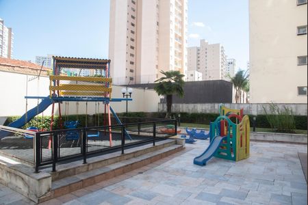 Apartamento à venda com 94m², 3 quartos e 2 vagas Apartamento à venda com 94m², 3 quartos e 2 vagasÁrea comum - Playground