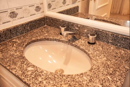 Apartamento à venda com 94m², 3 quartos e 2 vagasBanheiro da Suíte