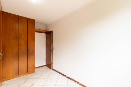 Quarto 1 de apartamento para alugar com 2 quartos, 56m² em Jardim Cocaia, Guarulhos