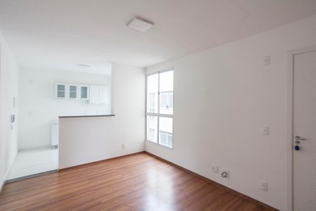 Sala de apartamento para alugar com 2 quartos, 44m² em Chácaras Tubalina E Quartel, Uberlândia