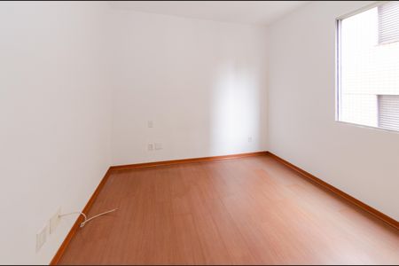 Apartamento para alugar com 70m², 2 quartos e 2 vagasSuíte
