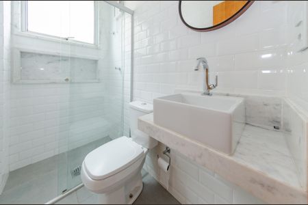 Apartamento para alugar com 70m², 2 quartos e 2 vagasBanheiro social