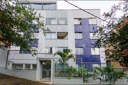 Apartamento para alugar com 70m², 2 quartos e 2 vagasFachada