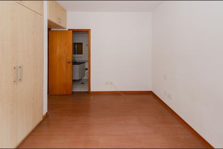 Apartamento para alugar com 70m², 2 quartos e 2 vagasSuíte