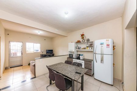 Sala de casa para alugar com 3 quartos, 1000m² em Aparecida, Belo Horizonte