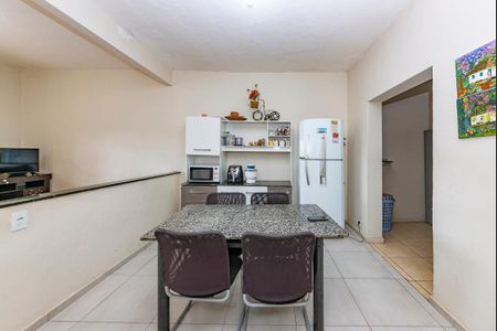 Casa para alugar com 1000m², 3 quartos e 7 vagasSala