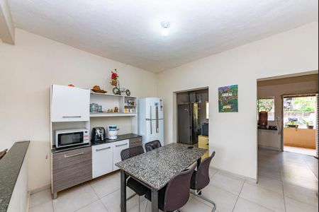 Casa para alugar com 1000m², 3 quartos e 7 vagasSala