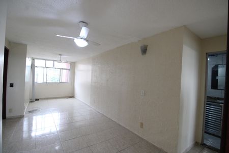Apartamento para alugar com 62m², 2 quartos e 1 vagaSala