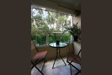 Apartamento à venda com 72m², 3 quartos e 2 vagas Apartamento à venda com 72m², 3 quartos e 2 vagasvaranda vista