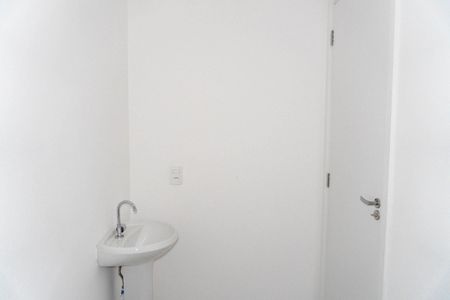 Banheiro da Suíte de apartamento para alugar com 1 quarto, 27m² em Jardim Itacolomi, São Paulo