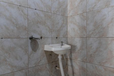 Casa para alugar com 45m², 3 quartos e sem vagaBanheiro