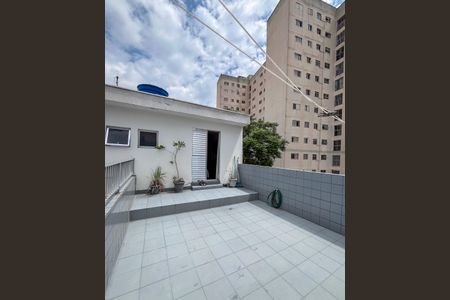 Casa à venda com 204m², 3 quartos e 4 vagas Casa à venda com 204m², 3 quartos e 4 vagasVaranda