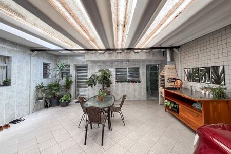 Casa à venda com 204m², 3 quartos e 4 vagas Casa à venda com 204m², 3 quartos e 4 vagasChurrasqueira