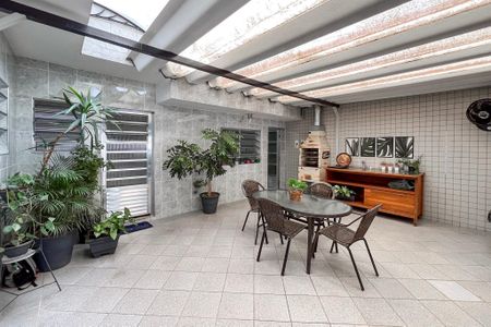 Casa à venda com 204m², 3 quartos e 4 vagas Casa à venda com 204m², 3 quartos e 4 vagasChurrasqueira