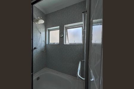 Casa à venda com 204m², 3 quartos e 4 vagas Casa à venda com 204m², 3 quartos e 4 vagasBanheiro