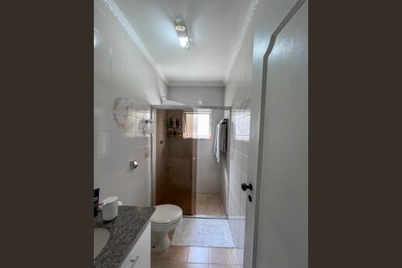 Casa à venda com 204m², 3 quartos e 4 vagas Casa à venda com 204m², 3 quartos e 4 vagasBanheiro da Suíte