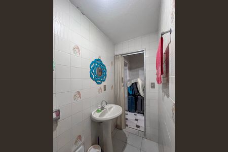 Casa à venda com 204m², 3 quartos e 4 vagas Casa à venda com 204m², 3 quartos e 4 vagasBanheiro de serviço