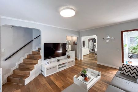 Casa à venda com 204m², 3 quartos e 4 vagas Casa à venda com 204m², 3 quartos e 4 vagasSala