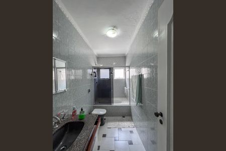 Casa à venda com 204m², 3 quartos e 4 vagas Casa à venda com 204m², 3 quartos e 4 vagasBanheiro