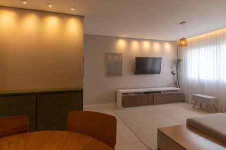 Sala de apartamento para alugar com 4 quartos, 80m² em Indianópolis, São Paulo