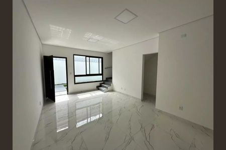 Casa para alugar com 3 quartos, 191m² em Trevo, Belo Horizonte