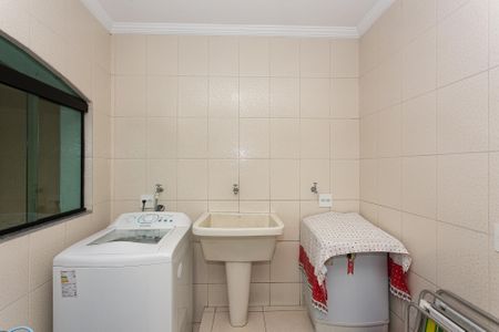 Casa à venda com 138m², 3 quartos e 2 vagas Casa à venda com 138m², 3 quartos e 2 vagasÁrea de Serviço