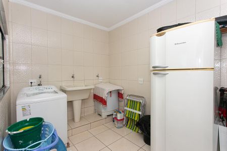 Casa à venda com 138m², 3 quartos e 2 vagas Casa à venda com 138m², 3 quartos e 2 vagasÁrea de Serviço