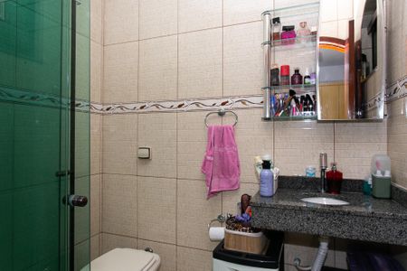 Casa à venda com 138m², 3 quartos e 2 vagas Casa à venda com 138m², 3 quartos e 2 vagasBanheiro da Suíte