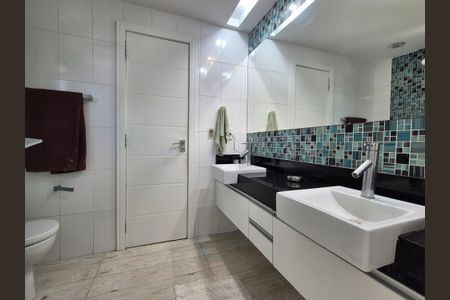 Casa de condomínio à venda com 263m², 5 quartos e 2 vagas