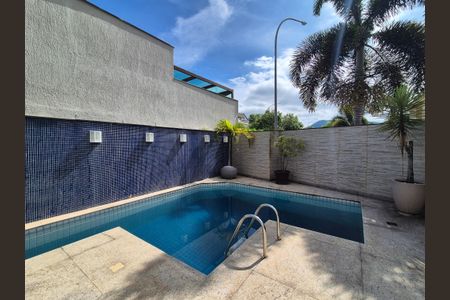 Casa de condomínio à venda com 263m², 5 quartos e 2 vagas