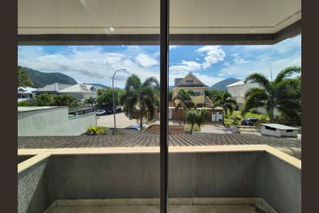 Casa de condomínio à venda com 263m², 5 quartos e 2 vagas