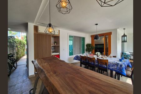 Casa de condomínio à venda com 263m², 5 quartos e 2 vagas