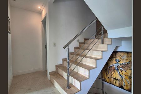 Casa de condomínio à venda com 263m², 5 quartos e 2 vagas