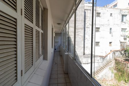Apartamento à venda com 78m², 3 quartos e sem vagaSacada