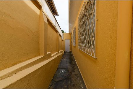 Casa para alugar com 180m², 3 quartos e 2 vagasEntrada Lateral