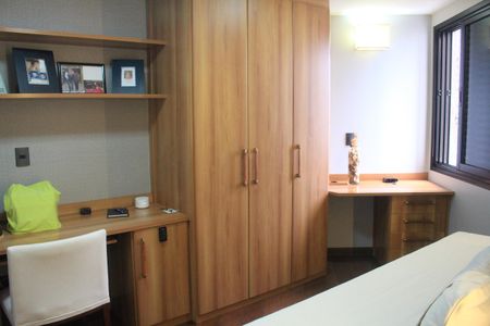 Apartamento à venda com 348m², 3 quartos e 3 vagasSuíte 3