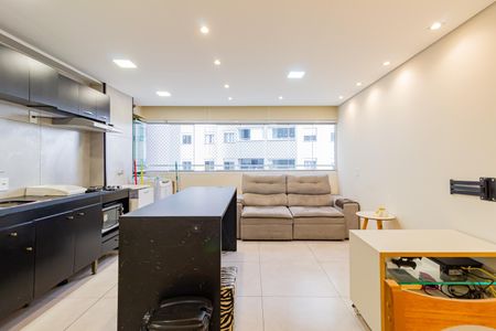 Sala/Cozinha de apartamento à venda com 2 quartos, 45m² em Jardim São Luís, São Paulo