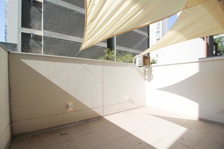 Apartamento à venda com 45m², 1 quarto e sem vaga Apartamento à venda com 45m², 1 quarto e sem vagaVaranda