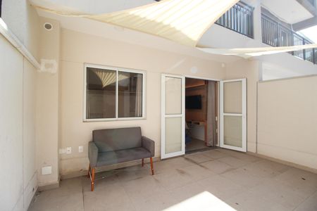 Apartamento à venda com 45m², 1 quarto e sem vaga Apartamento à venda com 45m², 1 quarto e sem vagaVaranda