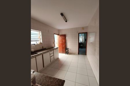 Cozinha de casa para alugar com 2 quartos, 110m² em Vila Moraes, São Paulo