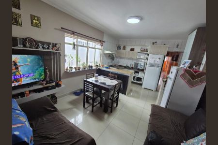 Sala de casa à venda com 4 quartos, 125m² em Vila Matilde, São Paulo