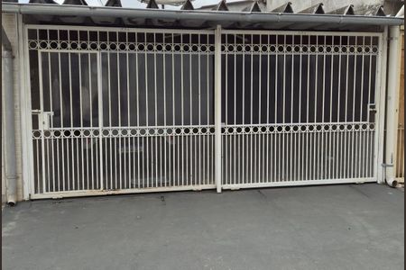 Casa à venda com 125m², 4 quartos e 2 vagasFachada